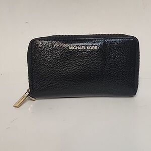 Michael Kors Saffiano Leather Continental Wallet in Black
